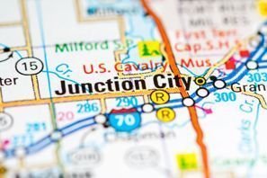 Prenájom auta Junction City, KS, USA